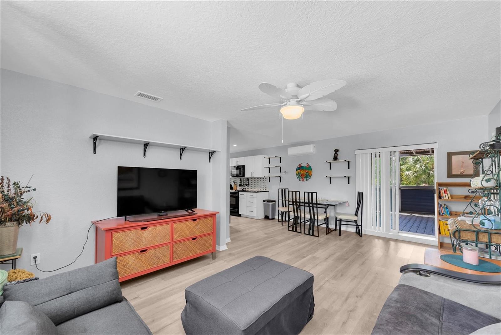 819 10TH ST SW, LARGO, FL, 33770