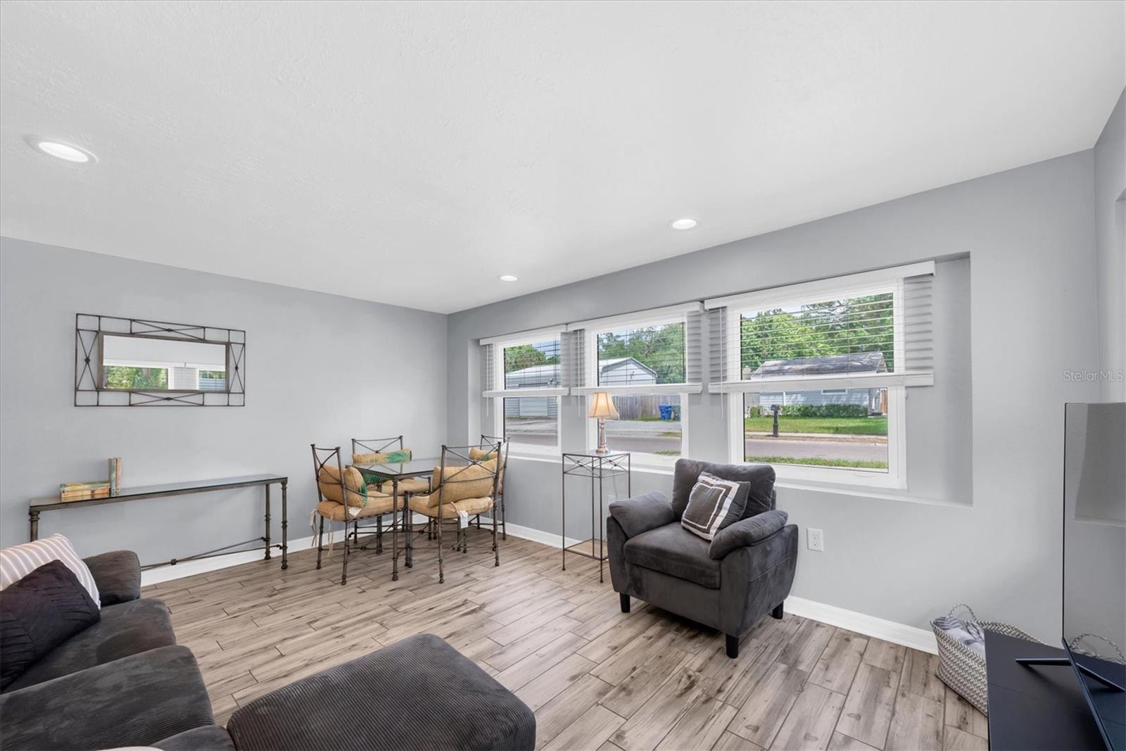 819 10TH ST SW, LARGO, FL, 33770