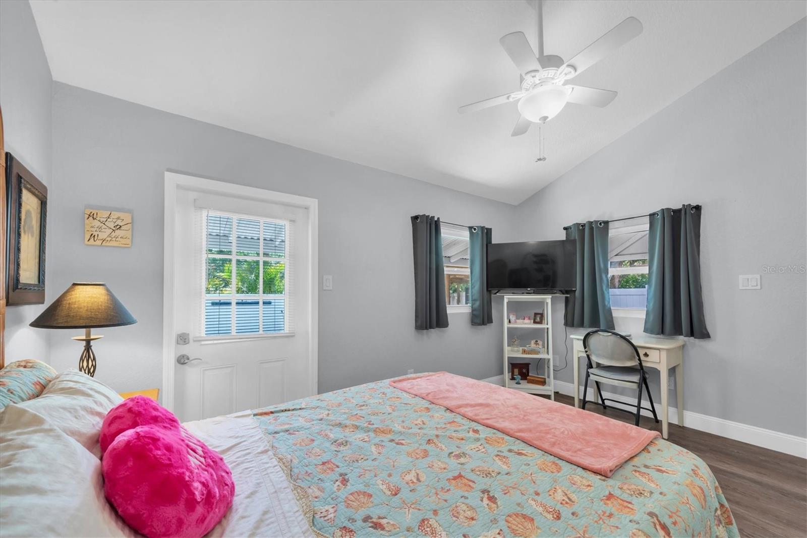 819 10TH ST SW, LARGO, FL, 33770