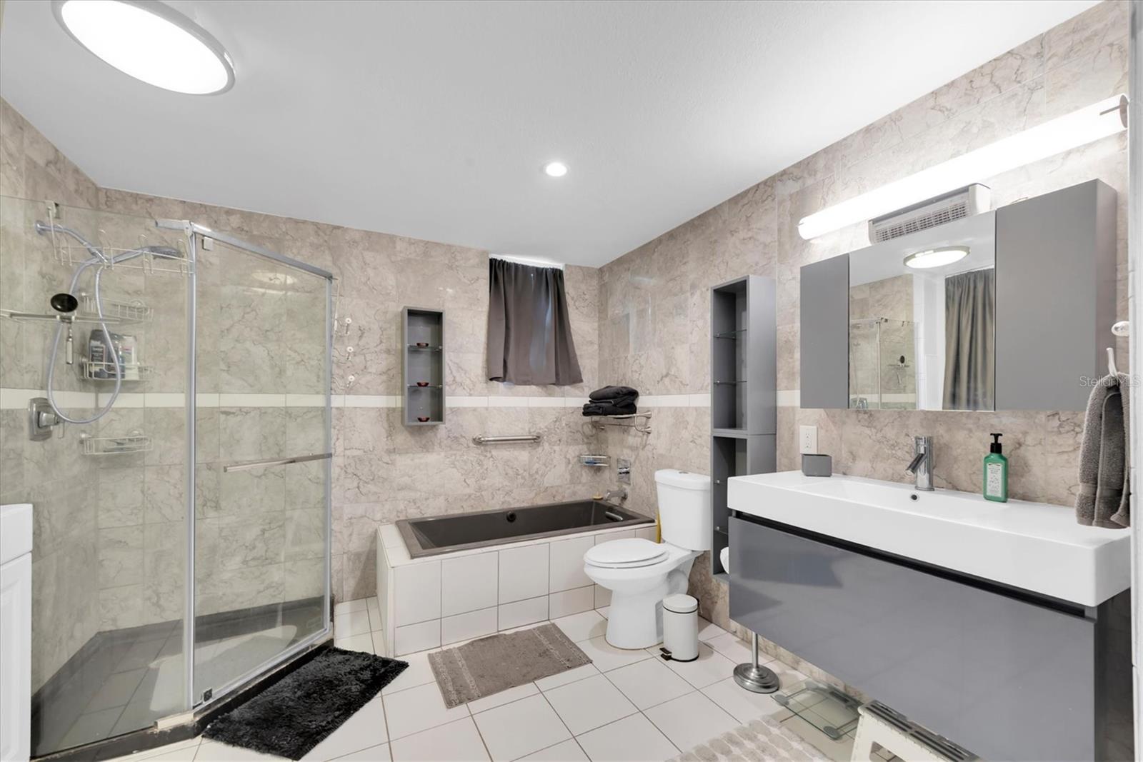 819 10TH ST SW, LARGO, FL, 33770