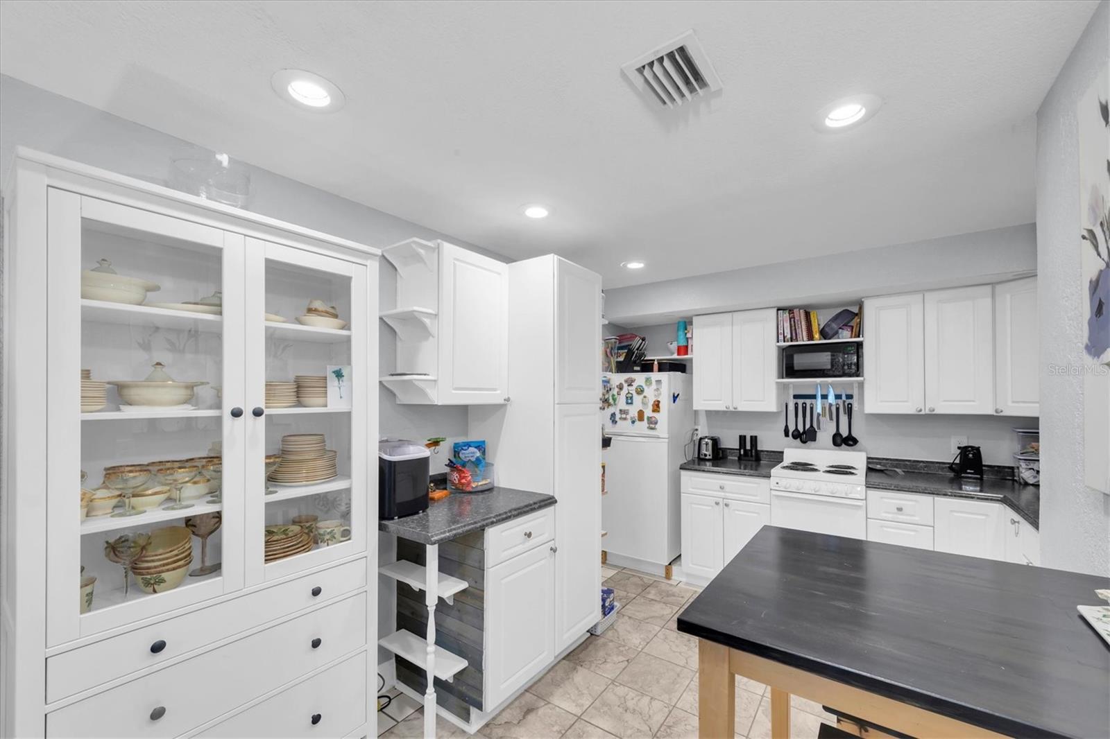 819 10TH ST SW, LARGO, FL, 33770