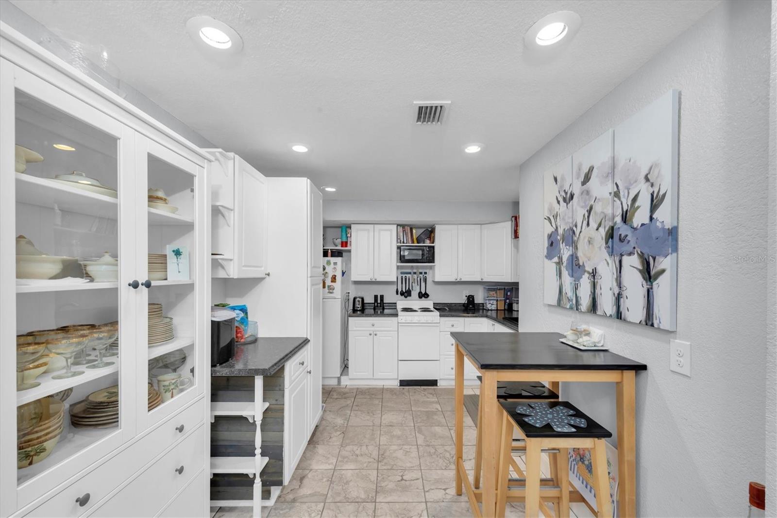 819 10TH ST SW, LARGO, FL, 33770