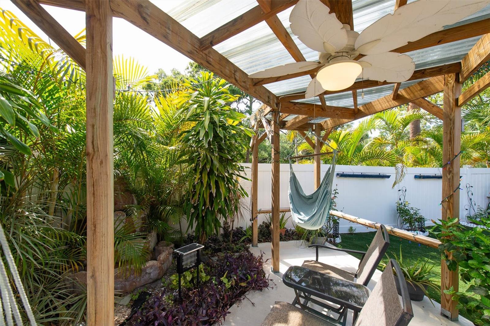 819 10TH ST SW, LARGO, FL, 33770