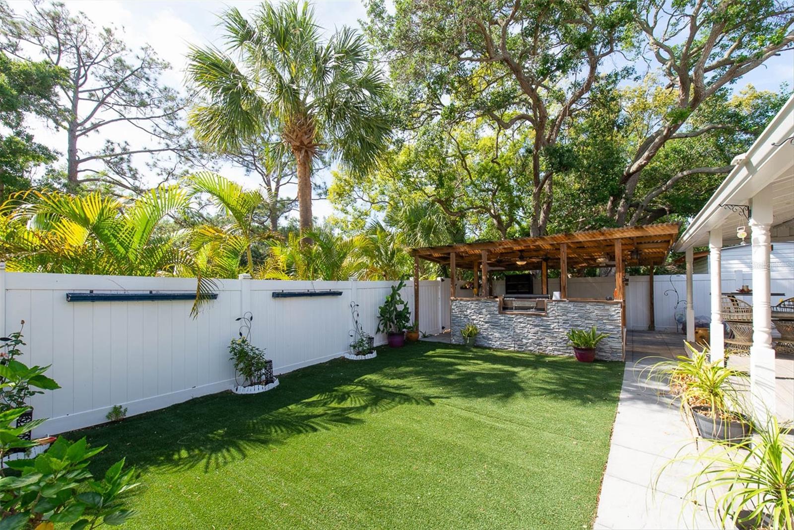 819 10TH ST SW, LARGO, FL, 33770