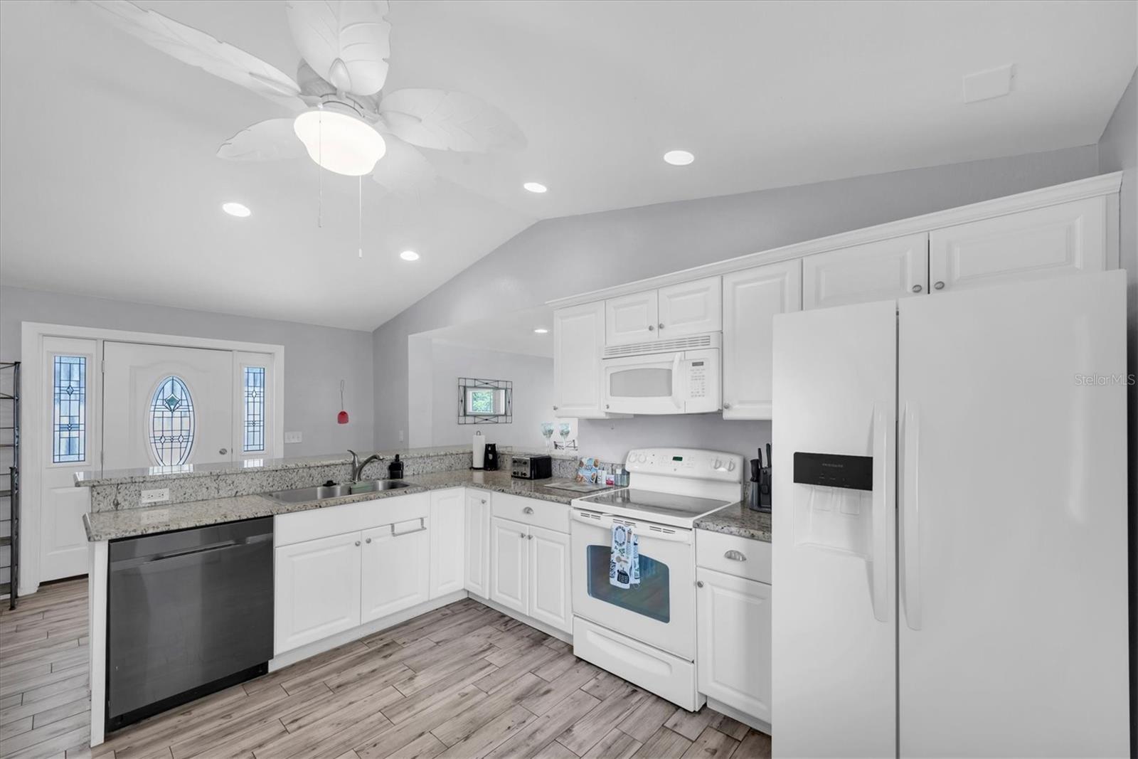 819 10TH ST SW, LARGO, FL, 33770