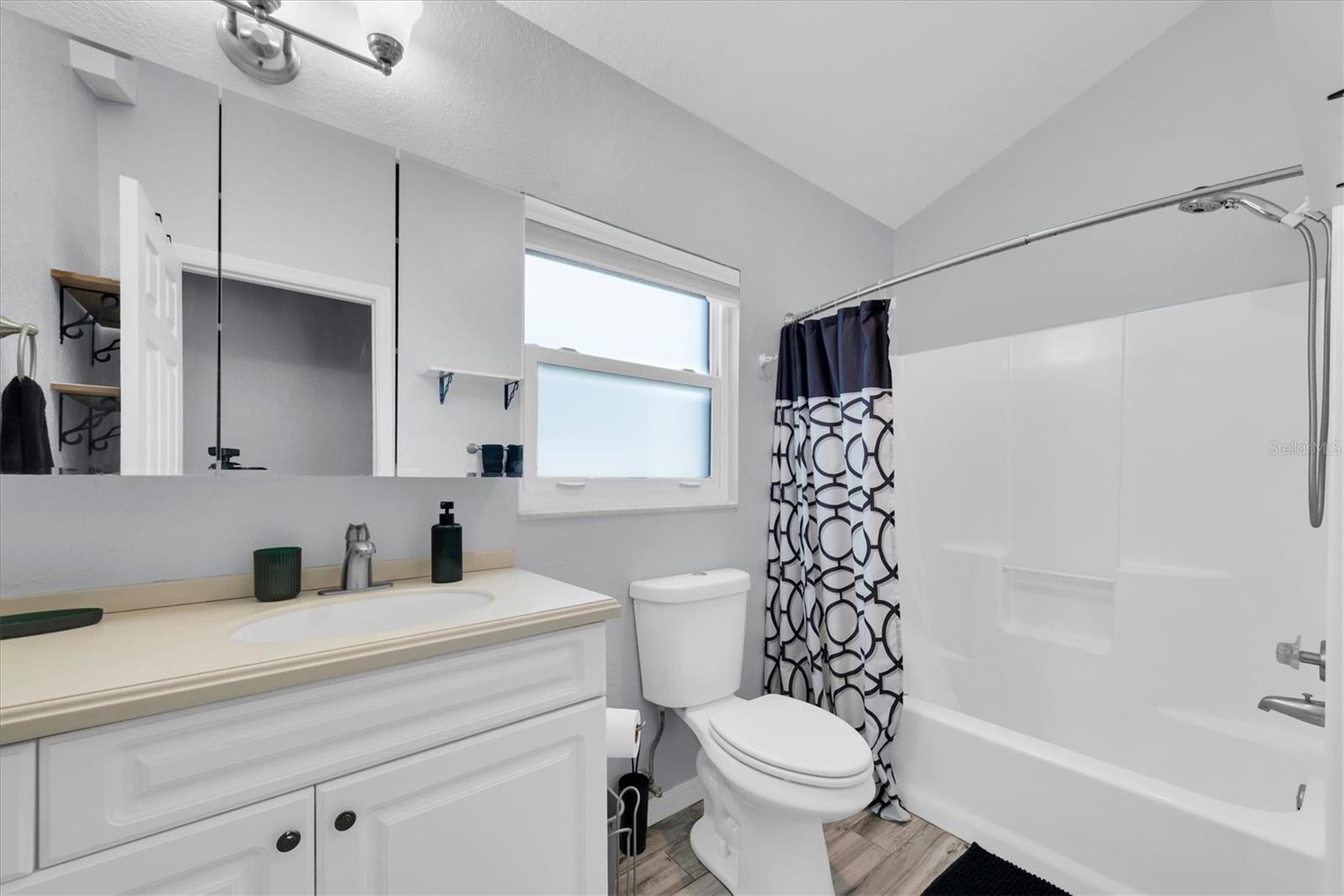 819 10TH ST SW, LARGO, FL, 33770