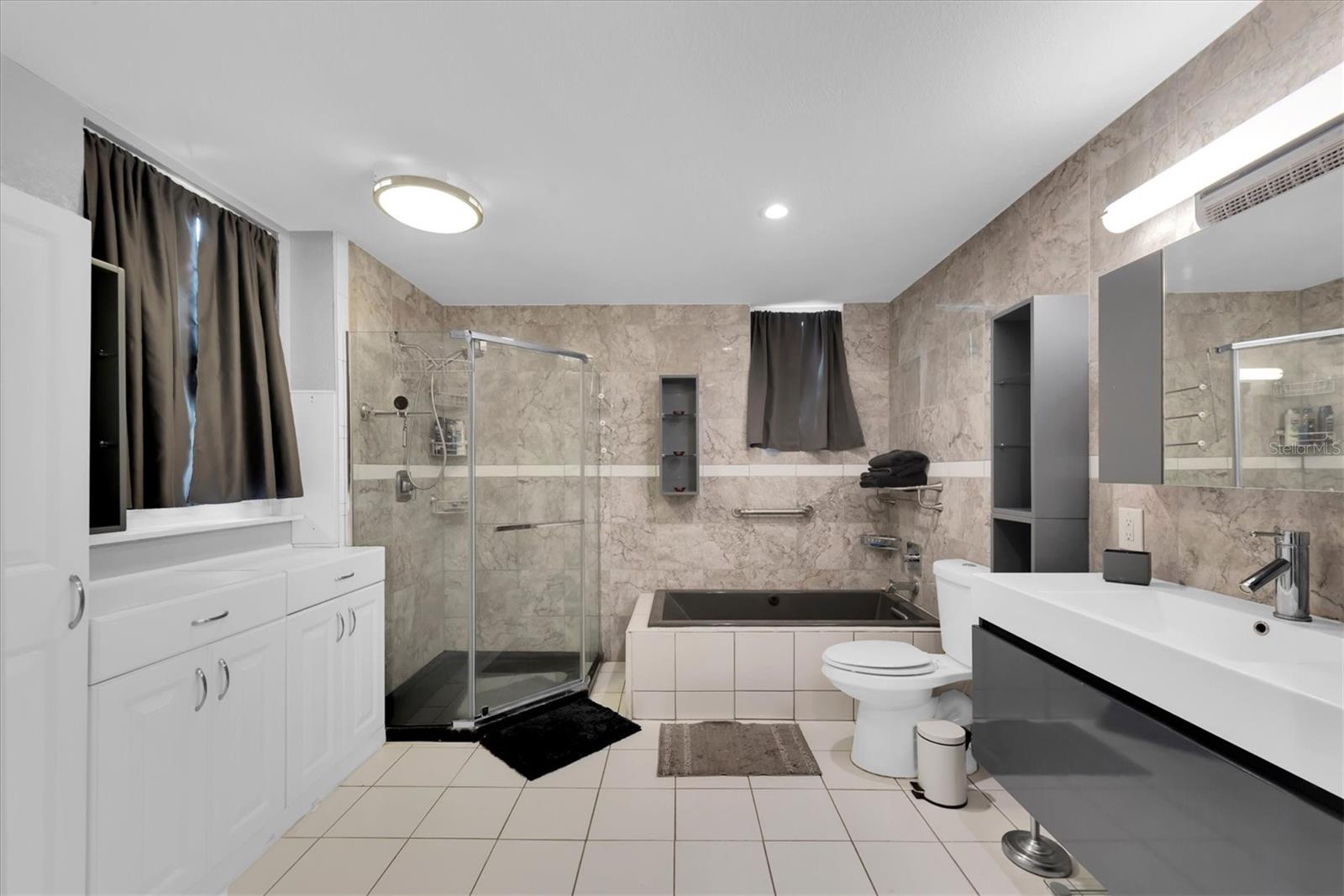 819 10TH ST SW, LARGO, FL, 33770