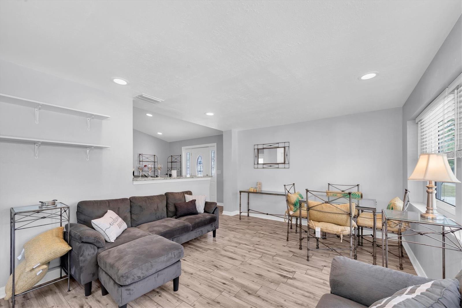 819 10TH ST SW, LARGO, FL, 33770