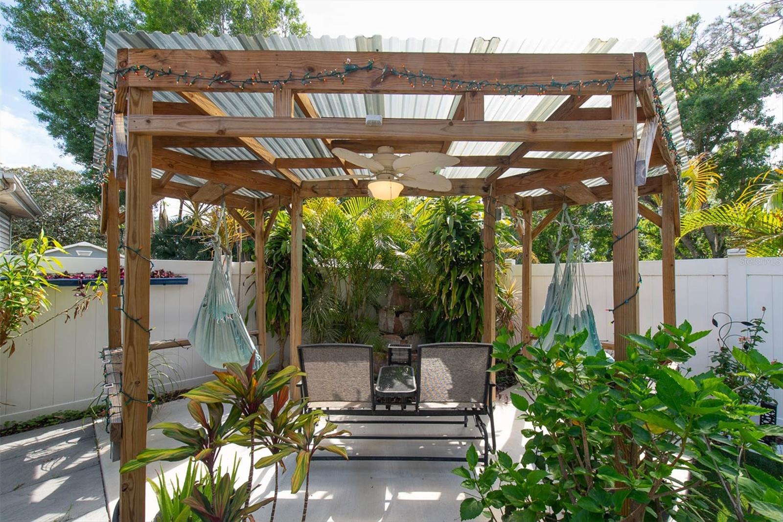 819 10TH ST SW, LARGO, FL, 33770