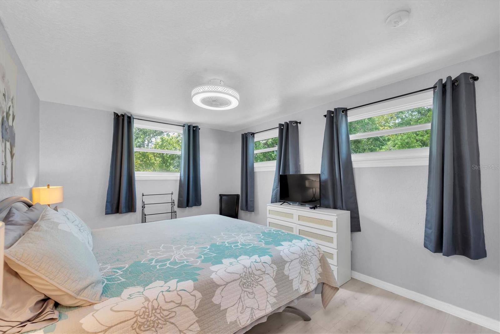 819 10TH ST SW, LARGO, FL, 33770