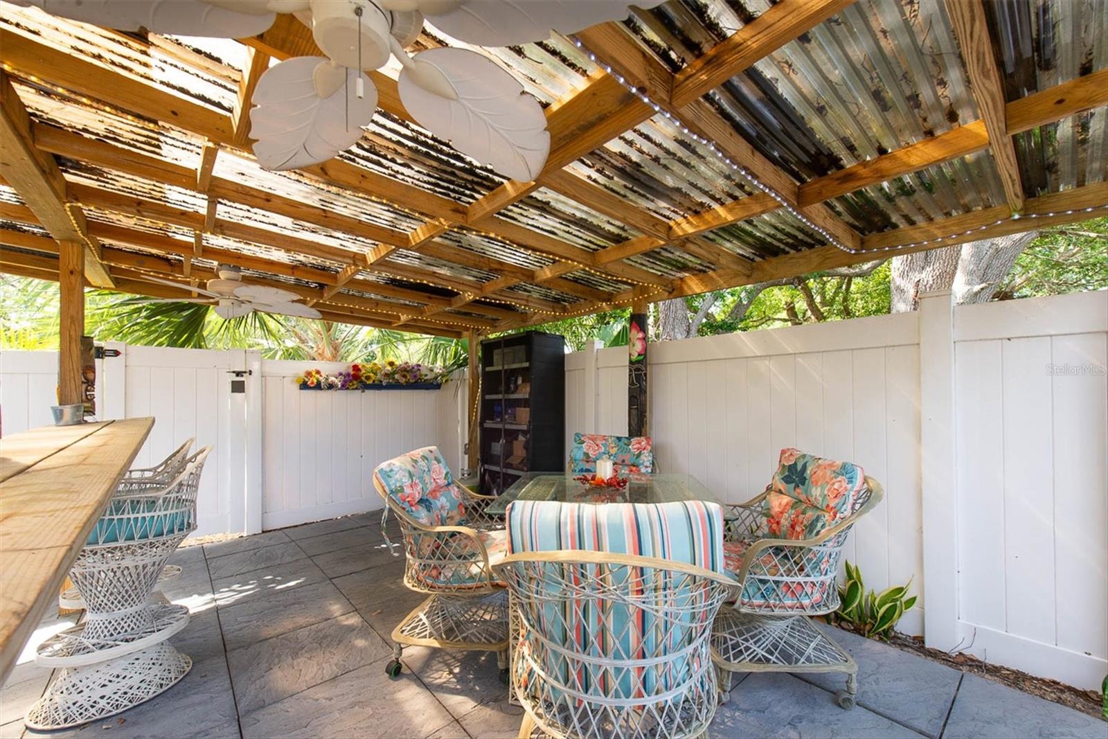 819 10TH ST SW, LARGO, FL, 33770