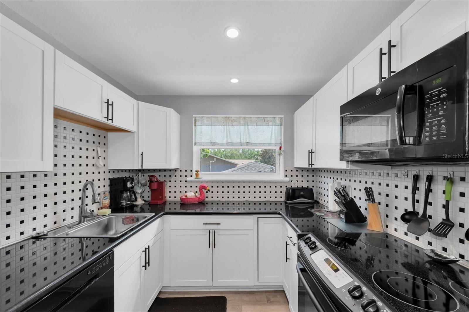 819 10TH ST SW, LARGO, FL, 33770