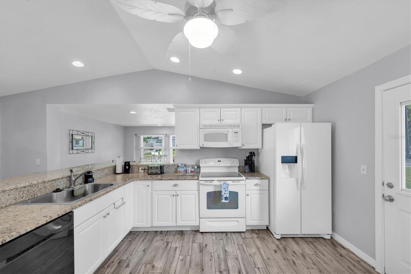 819 10TH ST SW, LARGO, FL, 33770