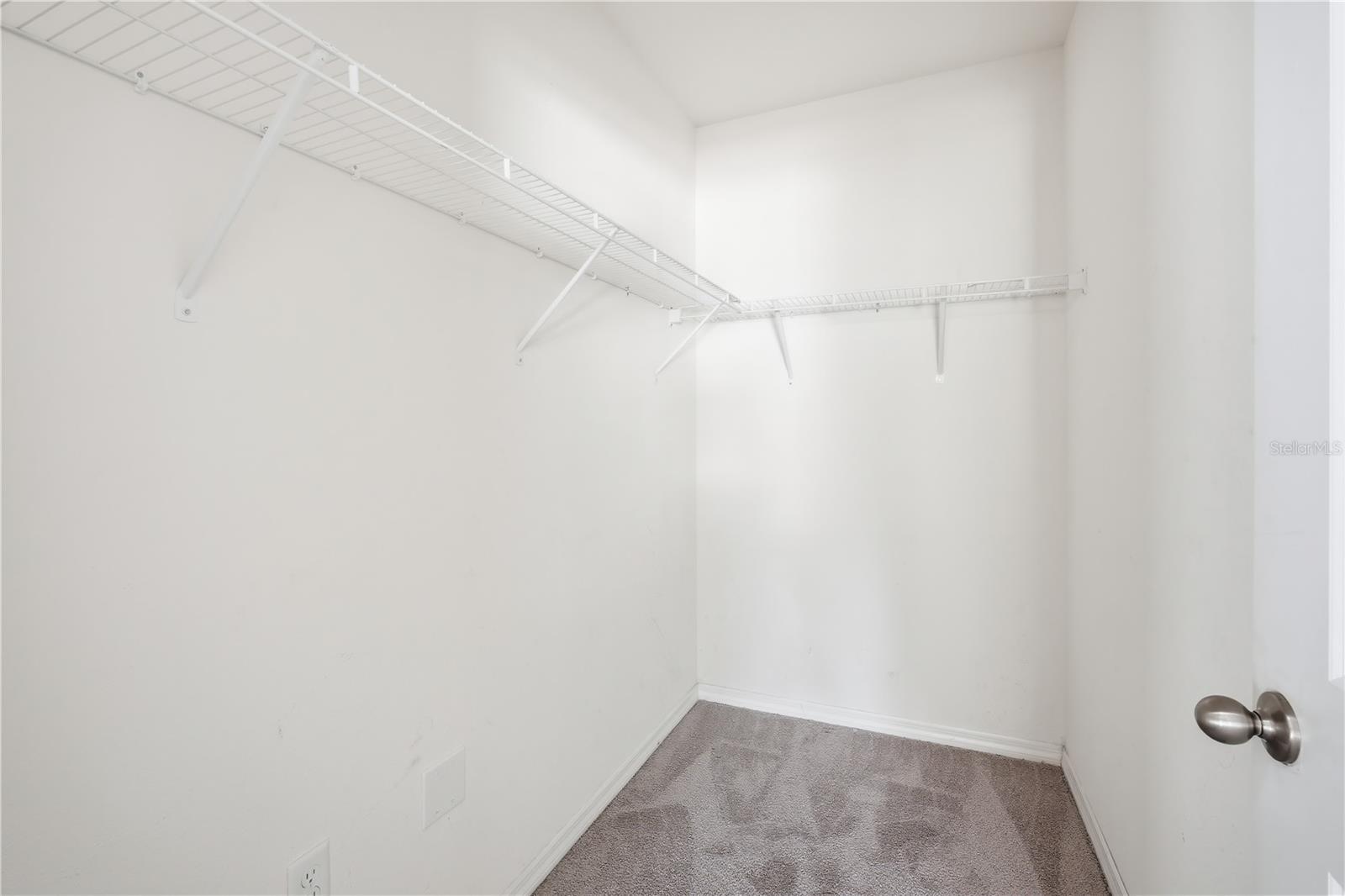 5217 HILLSIDE MEADOW PL, TAMPA, FL, 33610