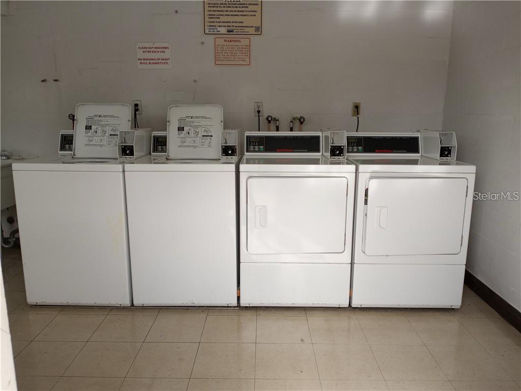 3900 ROXANE BLVD #8B, SARASOTA, FL, 34235