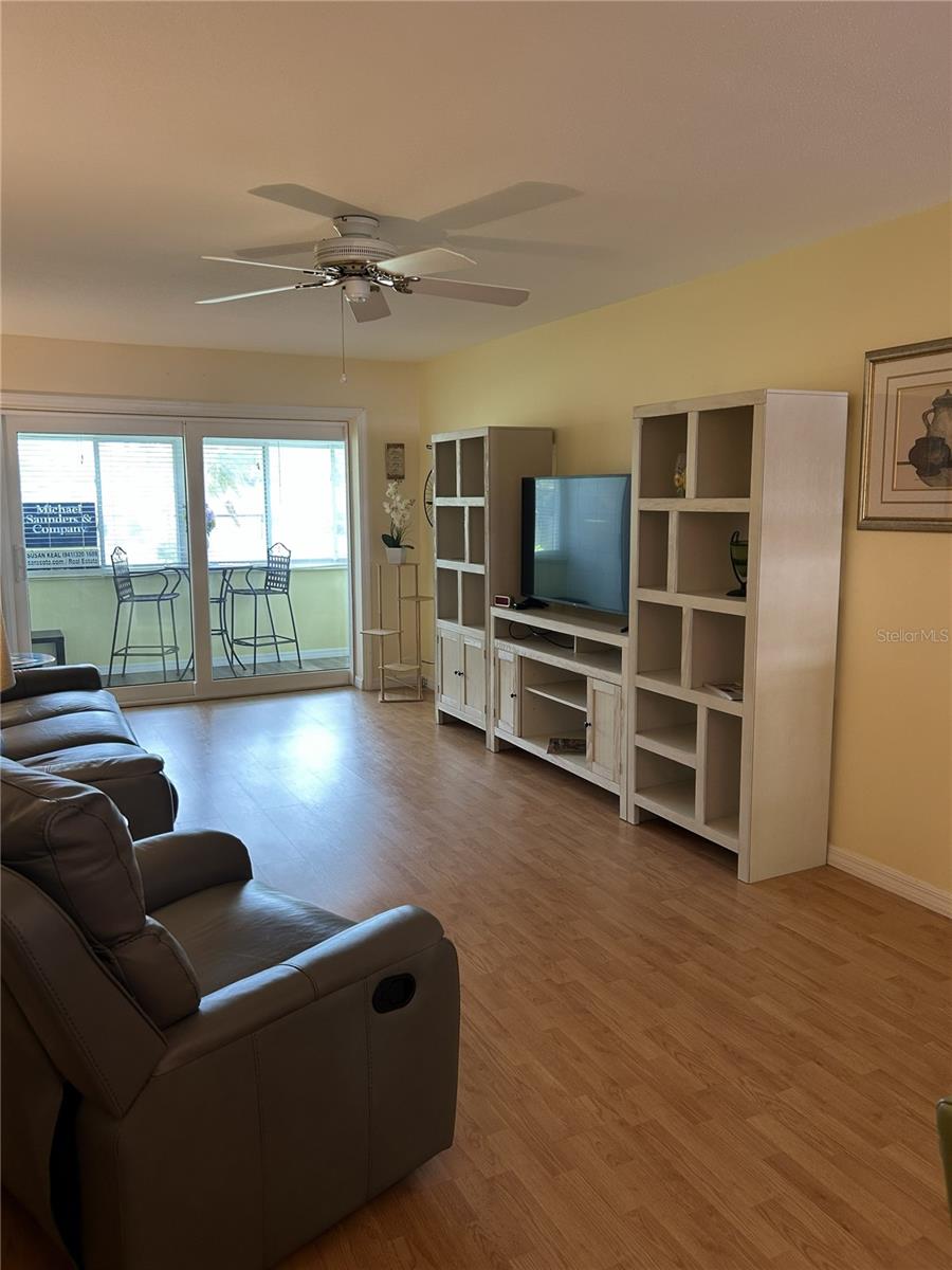 3900 ROXANE BLVD #8B, SARASOTA, FL, 34235