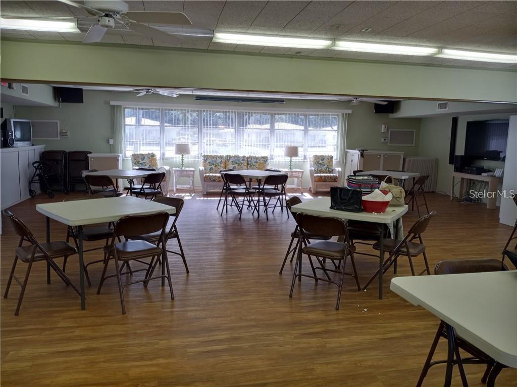 3900 ROXANE BLVD #8B, SARASOTA, FL, 34235