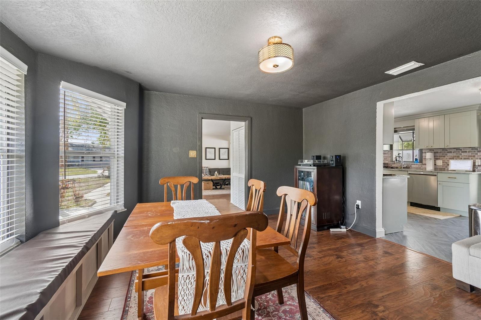 2301 W ELDRED DR, TAMPA, FL, 33603