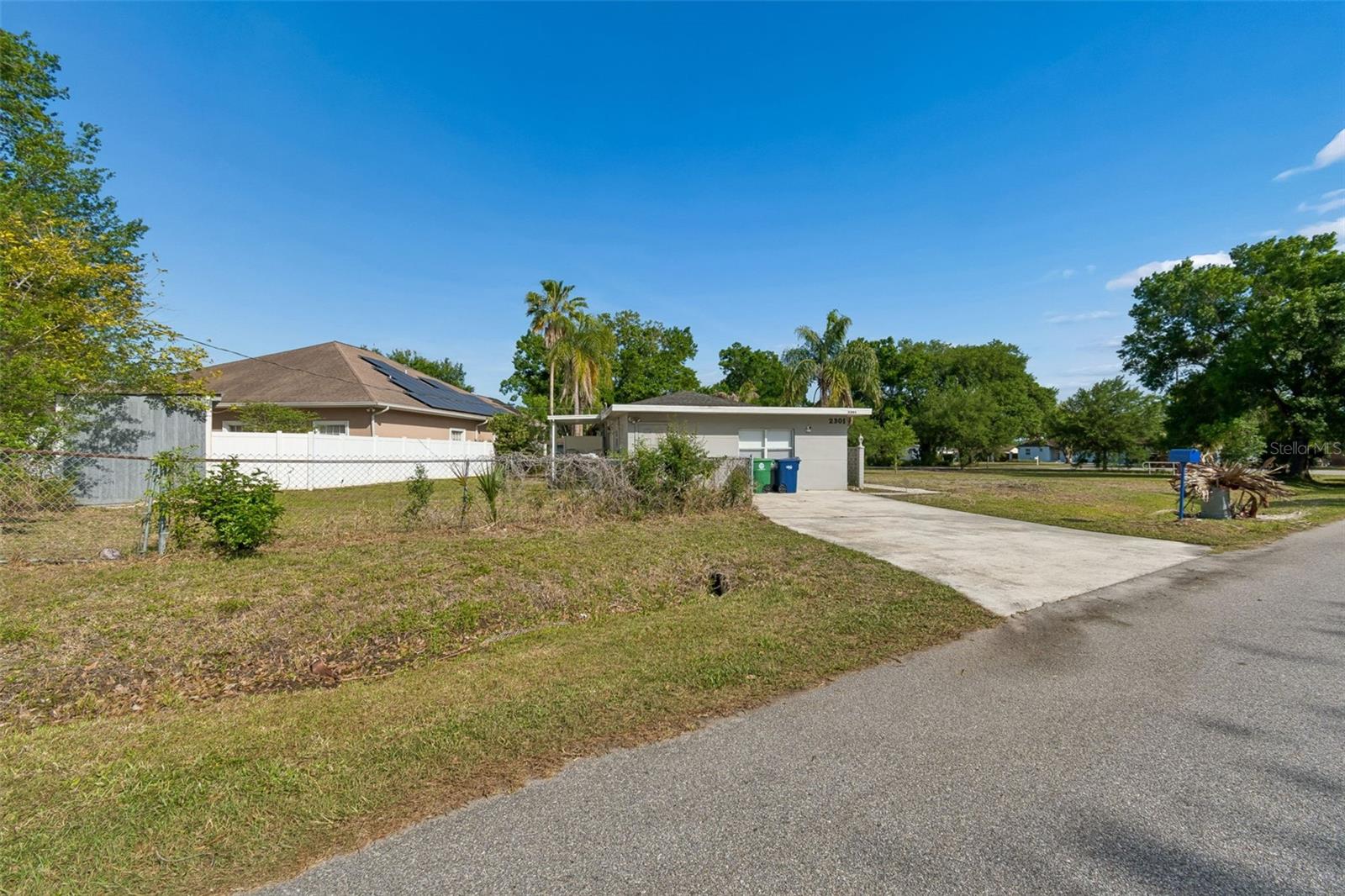 2301 W ELDRED DR, TAMPA, FL, 33603