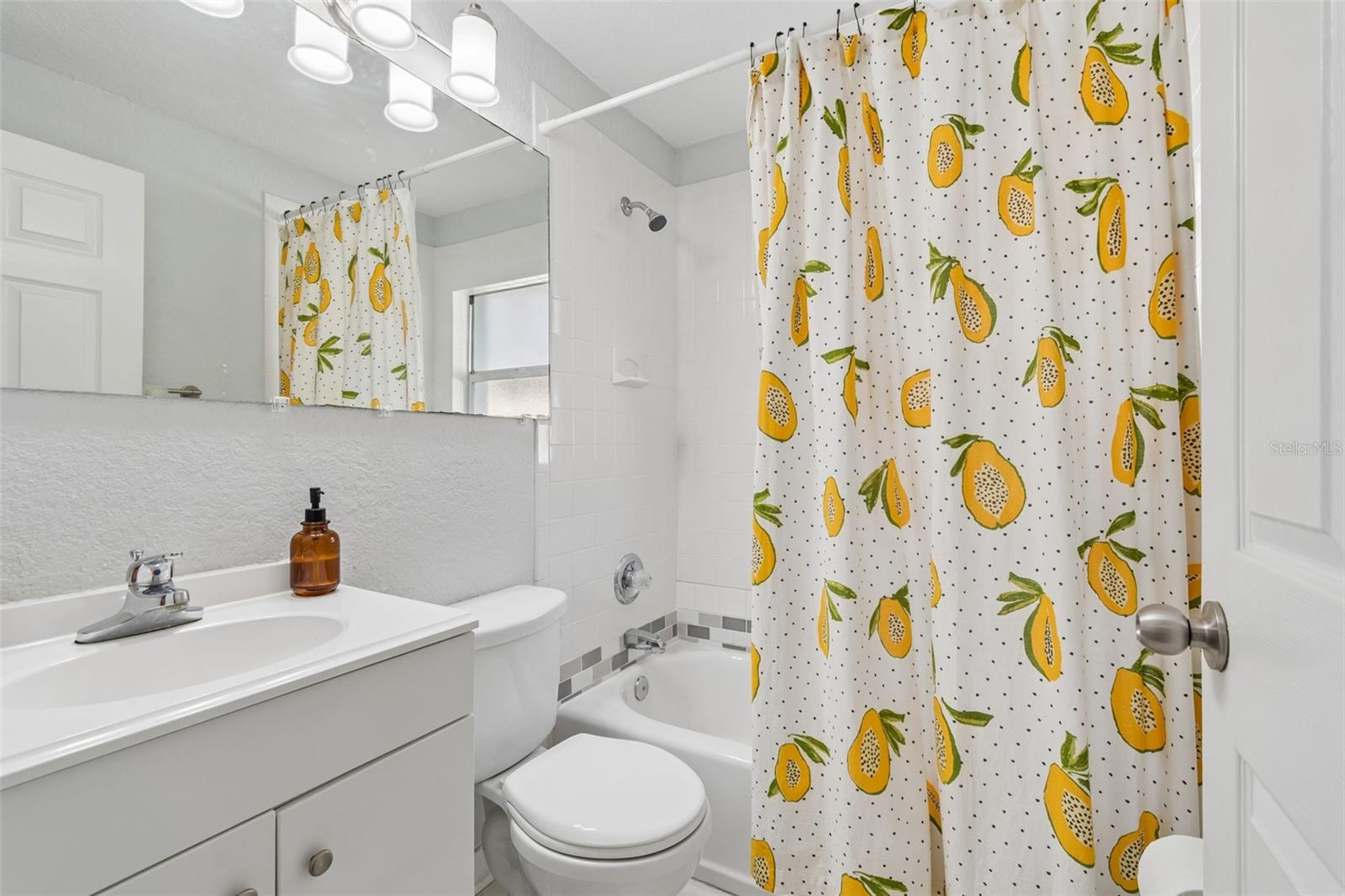 2301 W ELDRED DR, TAMPA, FL, 33603