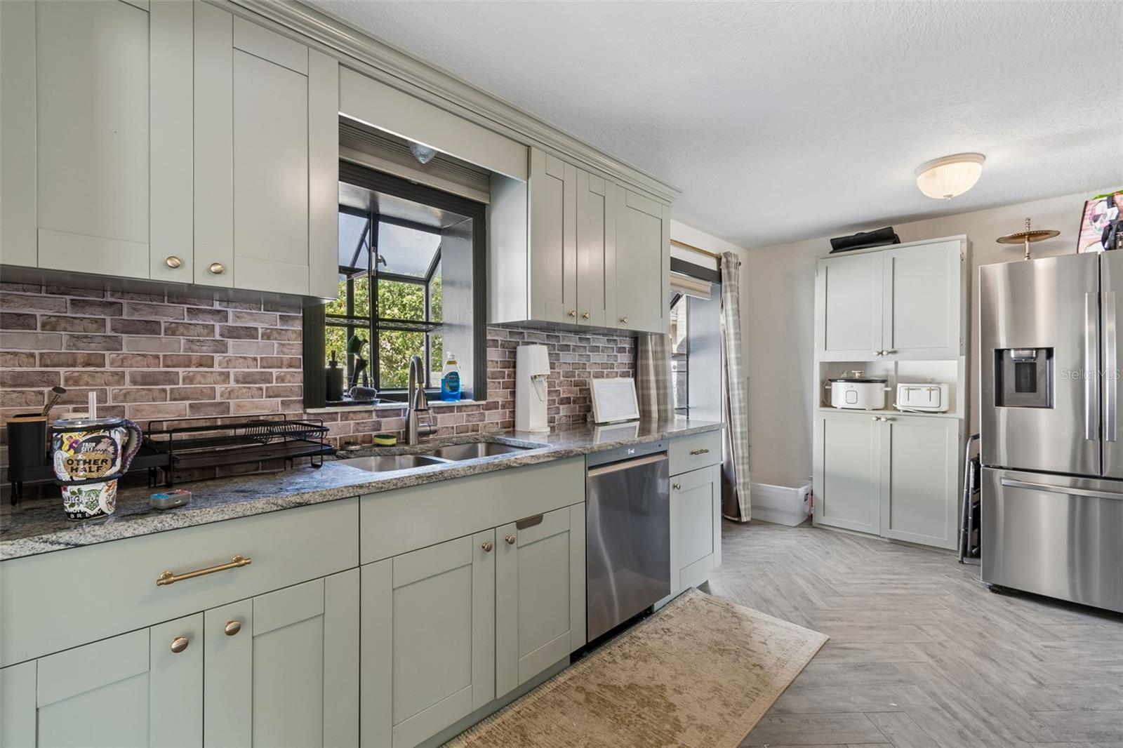 2301 W ELDRED DR, TAMPA, FL, 33603