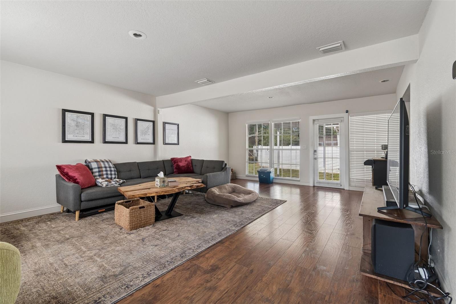 2301 W ELDRED DR, TAMPA, FL, 33603