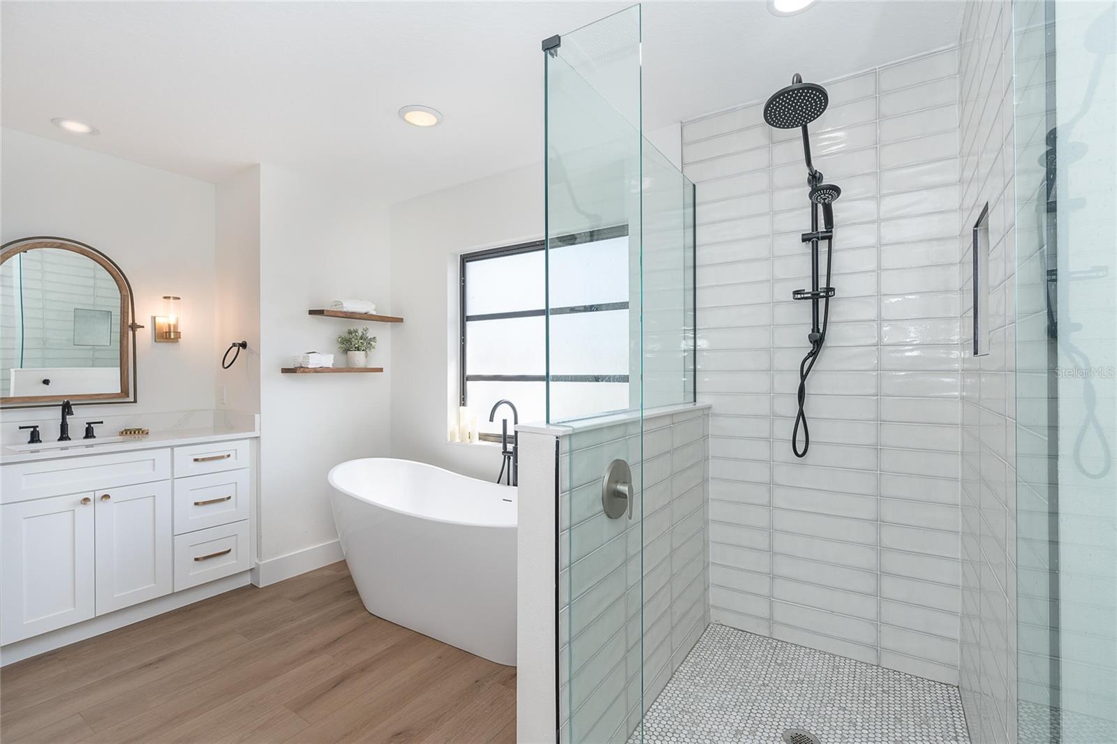 16 LEEWARD DR, PLACIDA, FL, 33946