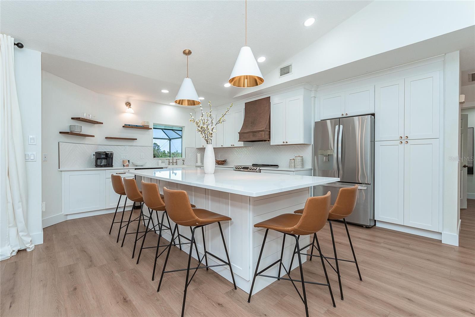 16 LEEWARD DR, PLACIDA, FL, 33946