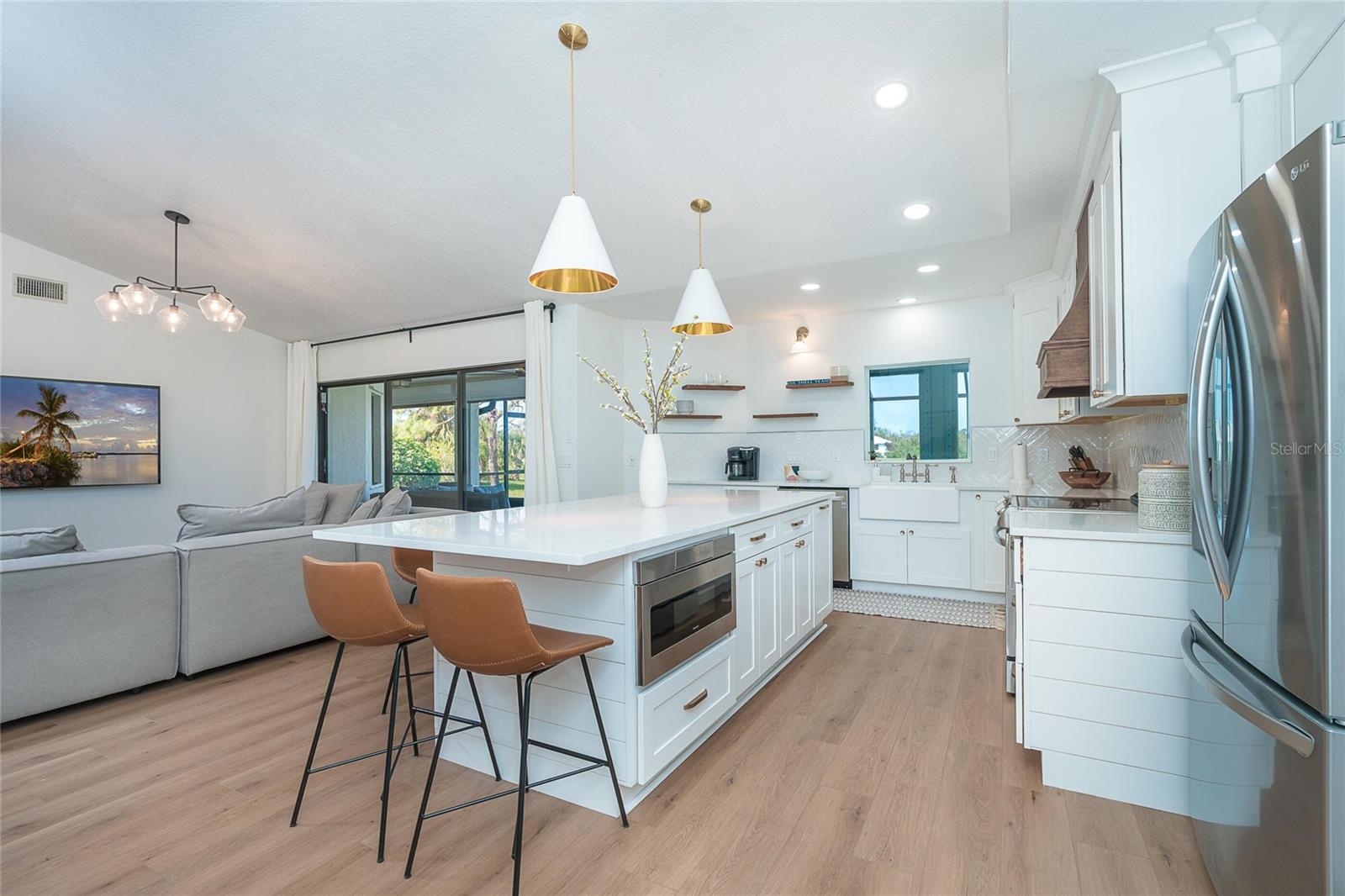 16 LEEWARD DR, PLACIDA, FL, 33946