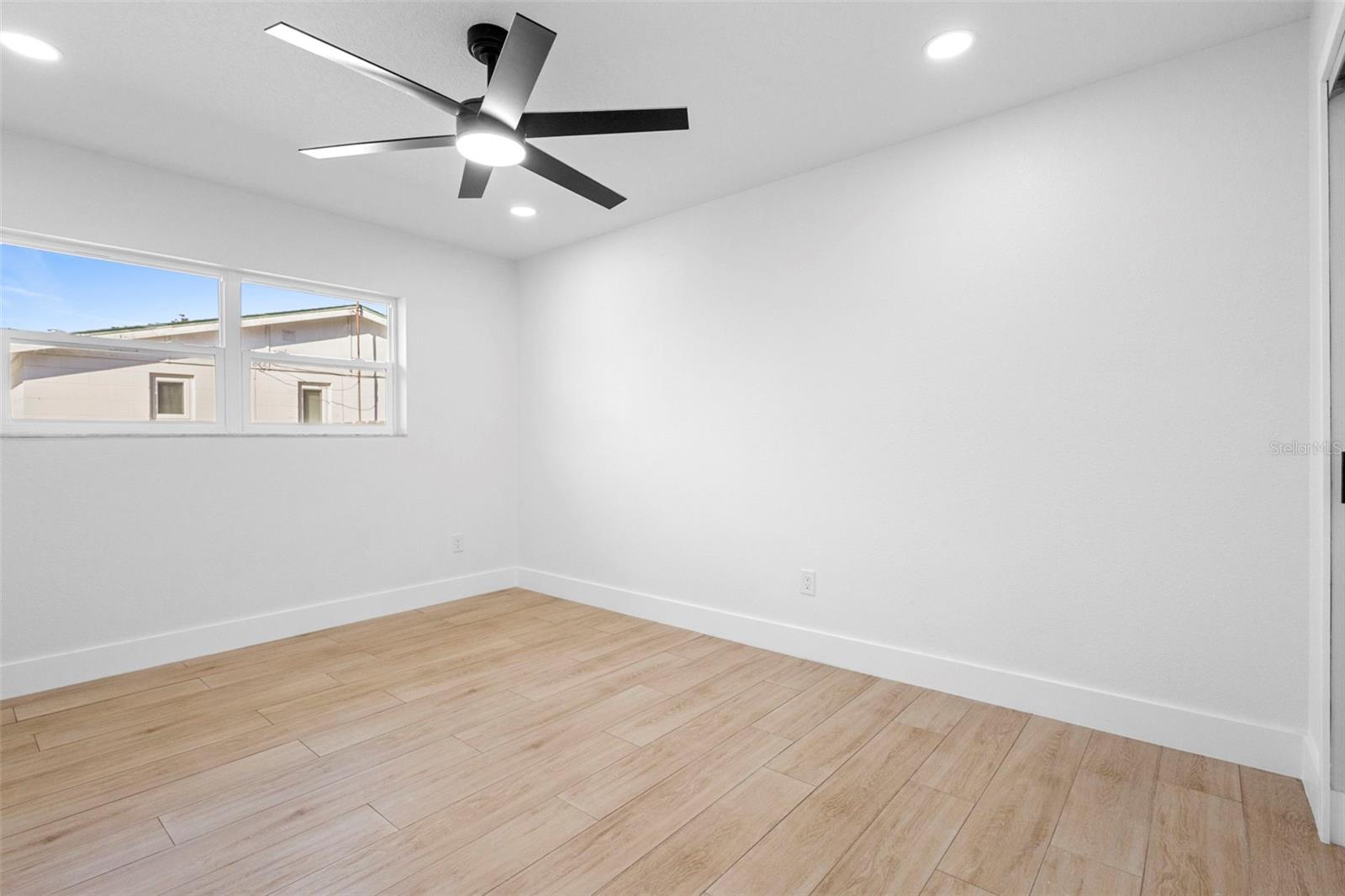 1972 VIENNA AVE, DELTONA, FL, 32725