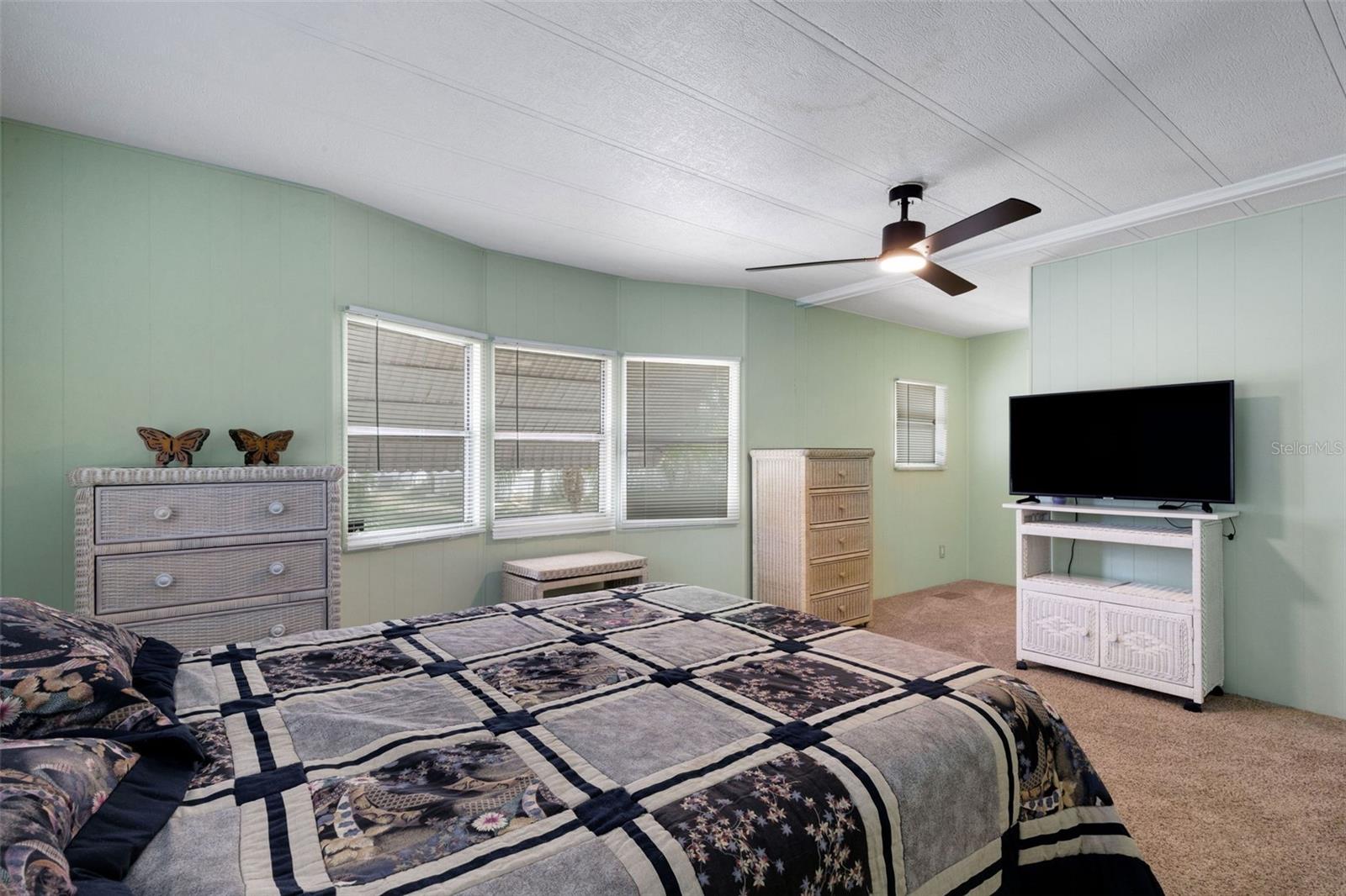 98 CEDAR ELM DR #32, SAFETY HARBOR, FL, 34695