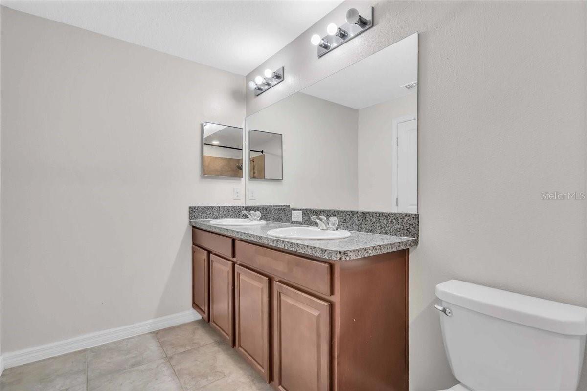 4021 WILD SENNA BLVD, TAMPA, FL, 33619