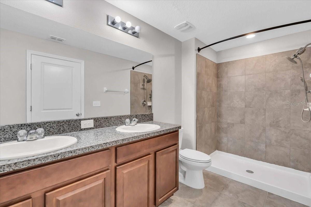 4021 WILD SENNA BLVD, TAMPA, FL, 33619