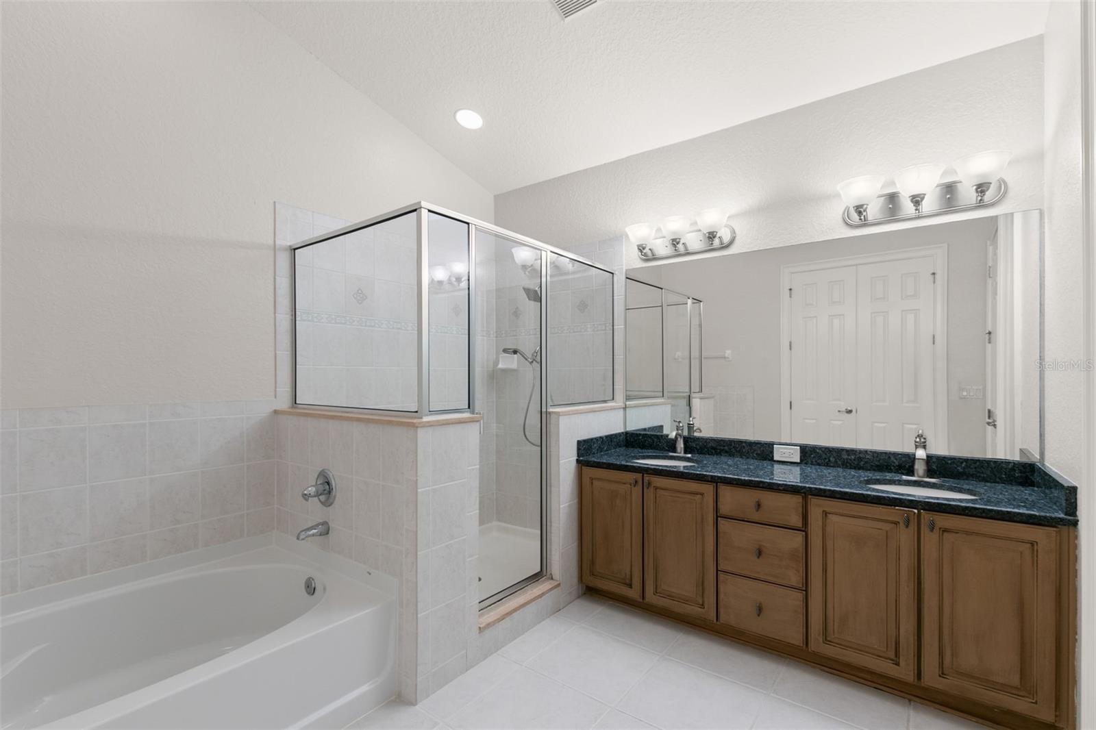 24 MANGROVE PT, ST PETERSBURG, FL, 33705