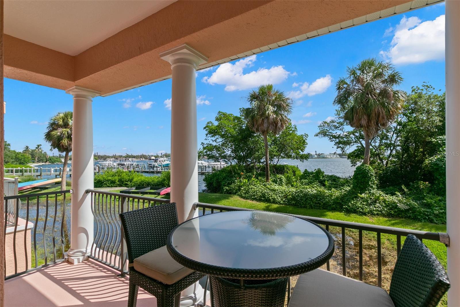 24 MANGROVE PT, ST PETERSBURG, FL, 33705
