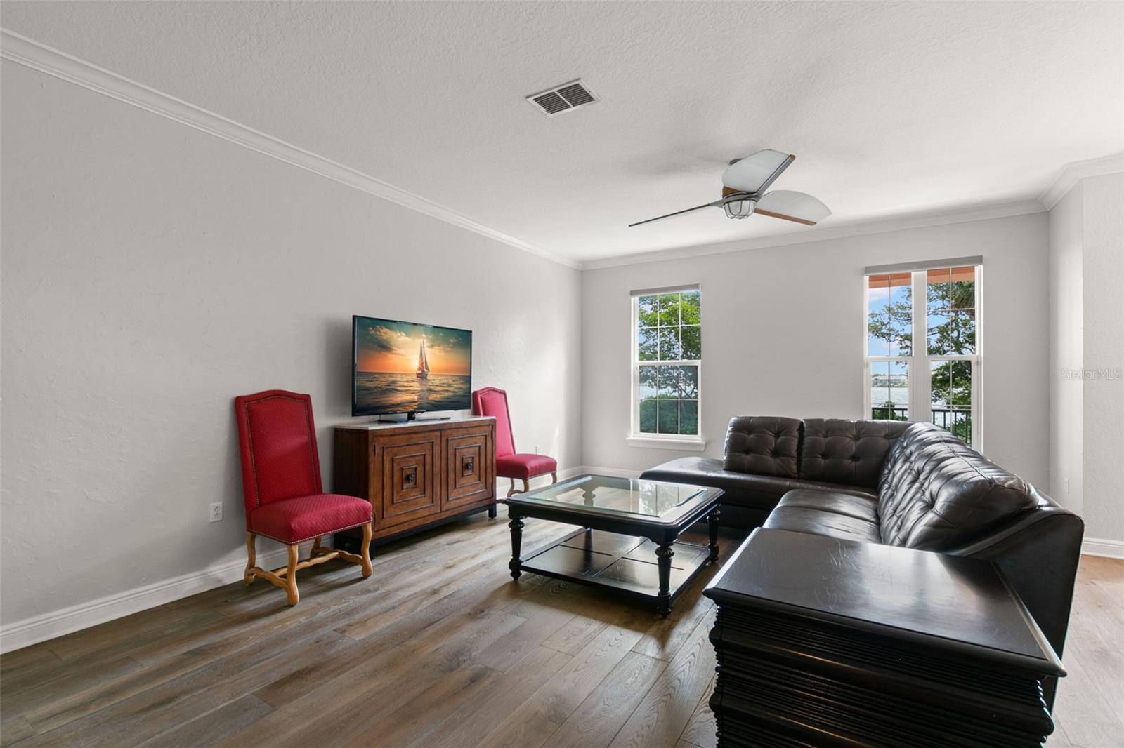 24 MANGROVE PT, ST PETERSBURG, FL, 33705