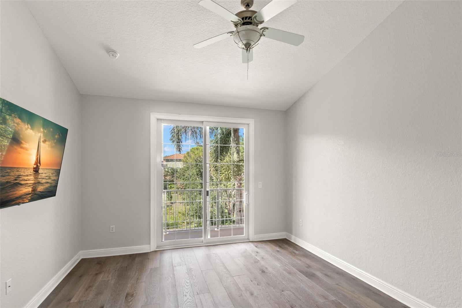 24 MANGROVE PT, ST PETERSBURG, FL, 33705