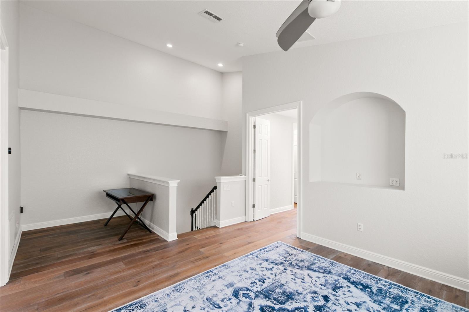 24 MANGROVE PT, ST PETERSBURG, FL, 33705