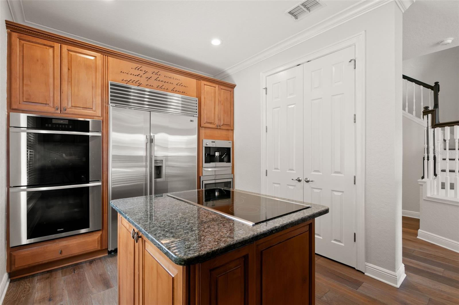 24 MANGROVE PT, ST PETERSBURG, FL, 33705