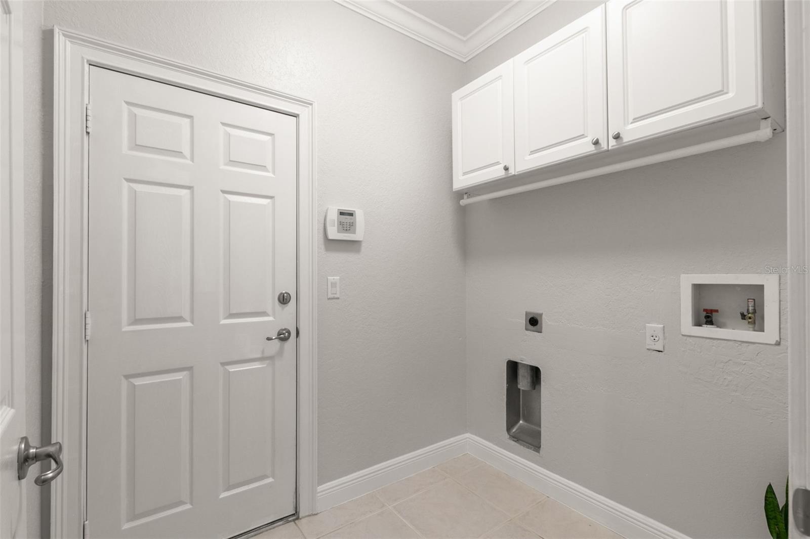 24 MANGROVE PT, ST PETERSBURG, FL, 33705