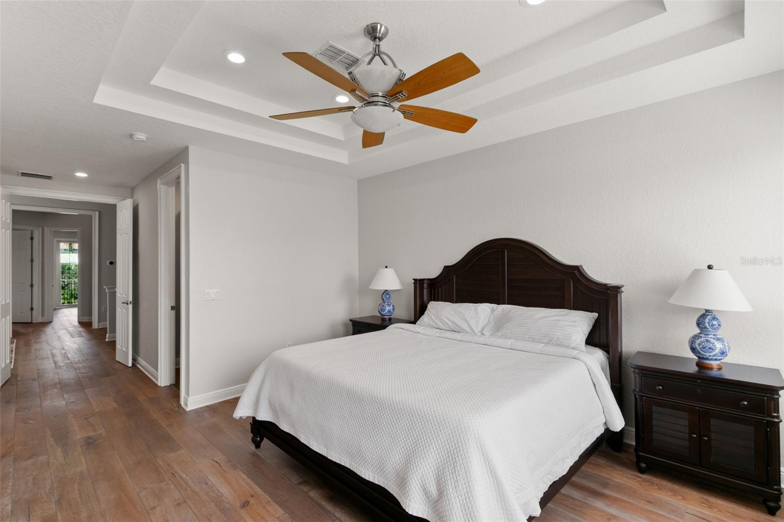 24 MANGROVE PT, ST PETERSBURG, FL, 33705