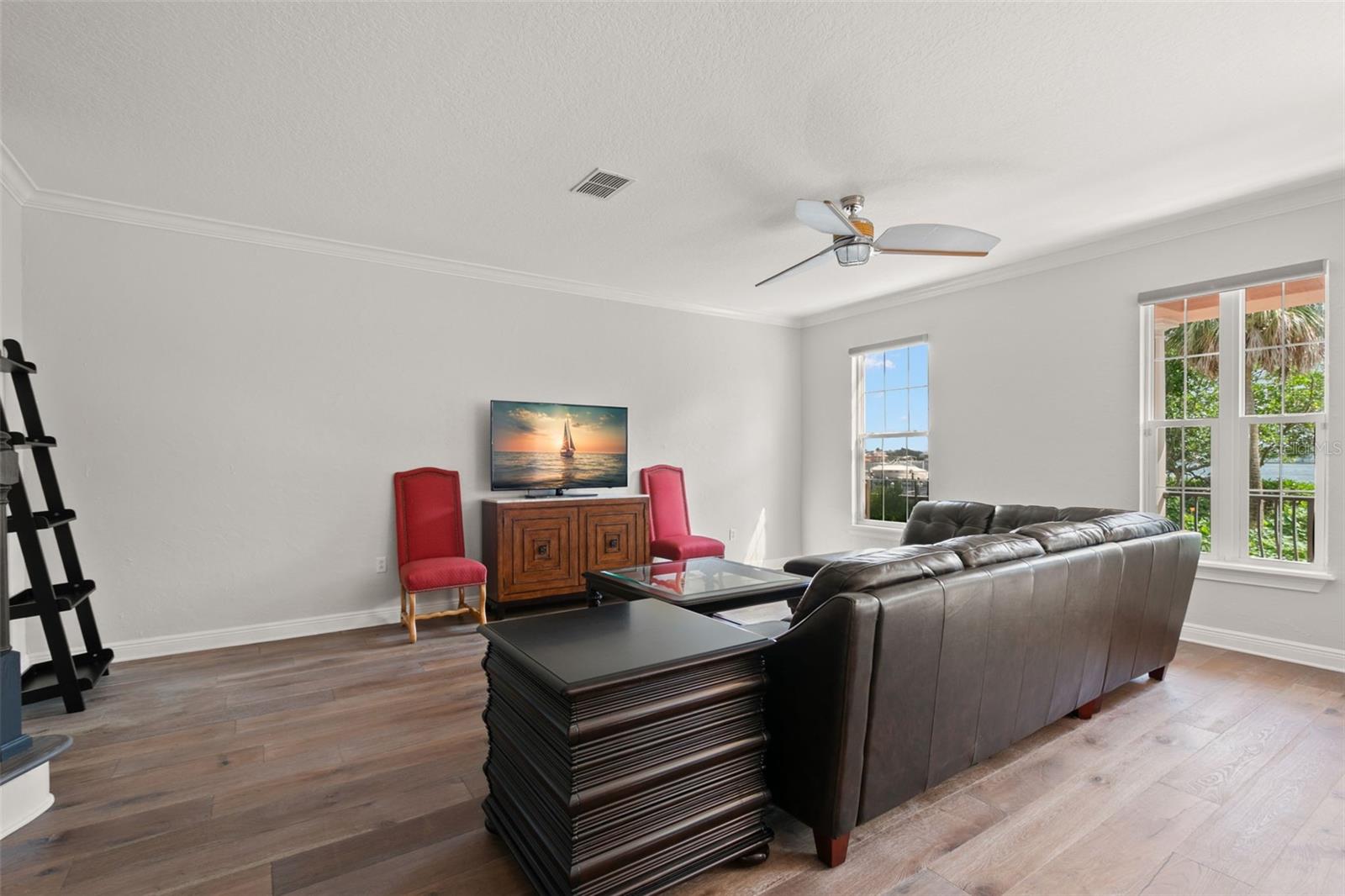 24 MANGROVE PT, ST PETERSBURG, FL, 33705