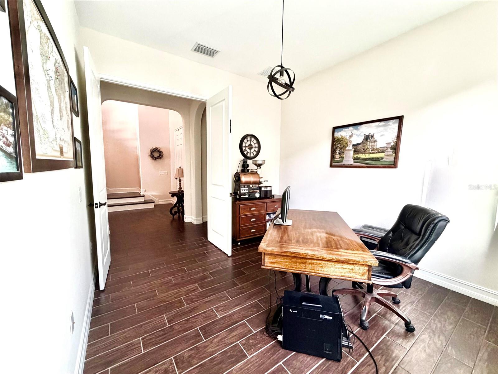 1879 WHITEWILLOW DR, WESLEY CHAPEL, FL, 33543