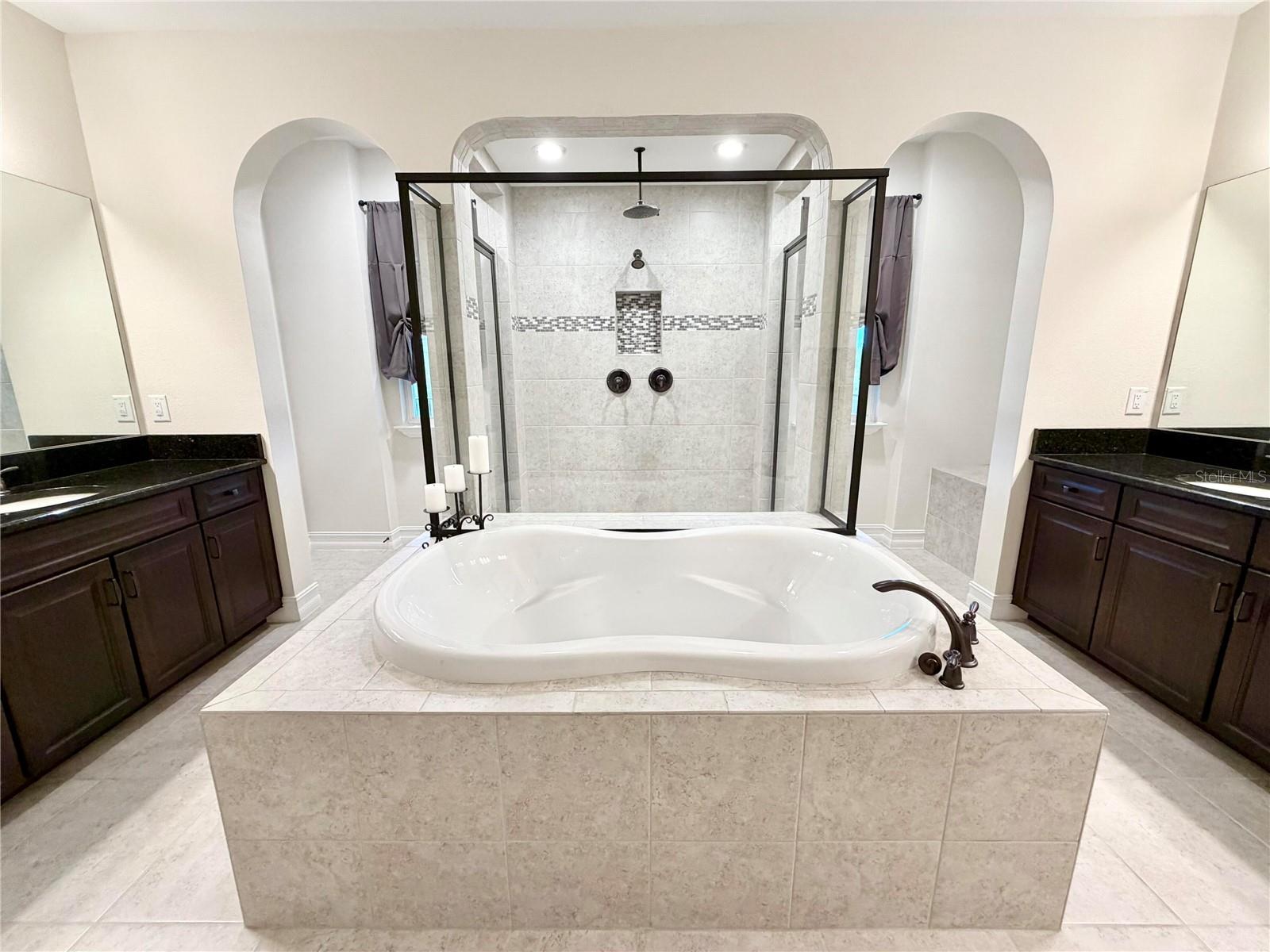 1879 WHITEWILLOW DR, WESLEY CHAPEL, FL, 33543