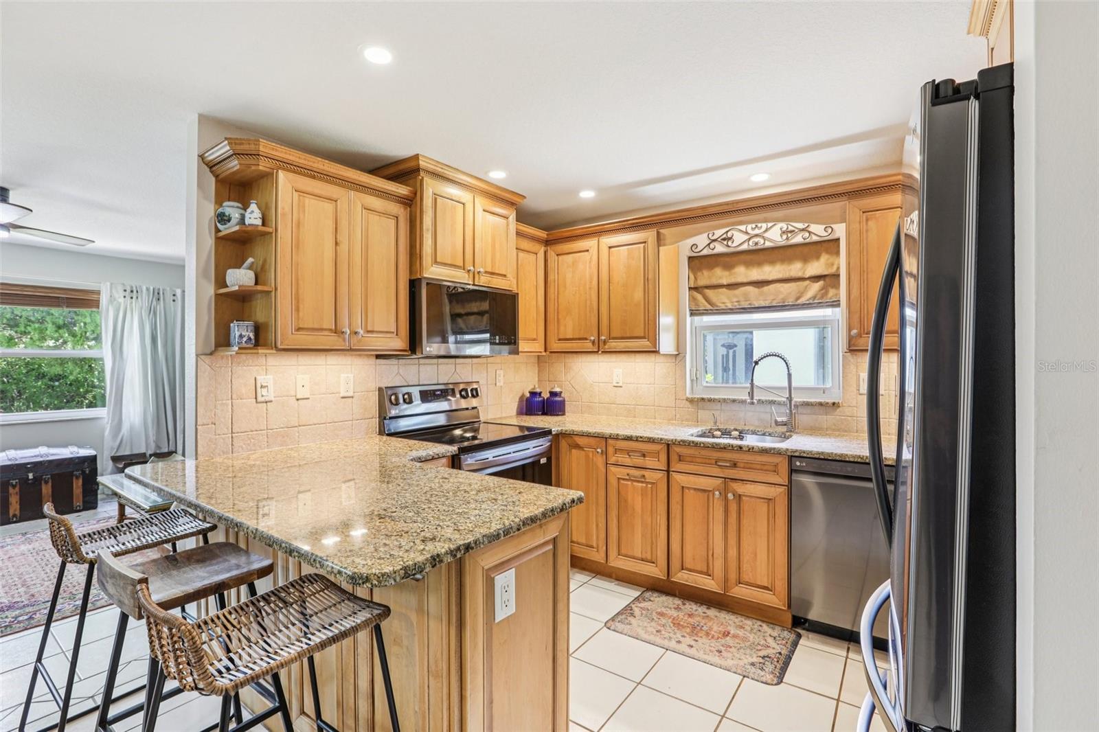 8083 BAYHAVEN DR, SEMINOLE, FL, 33776