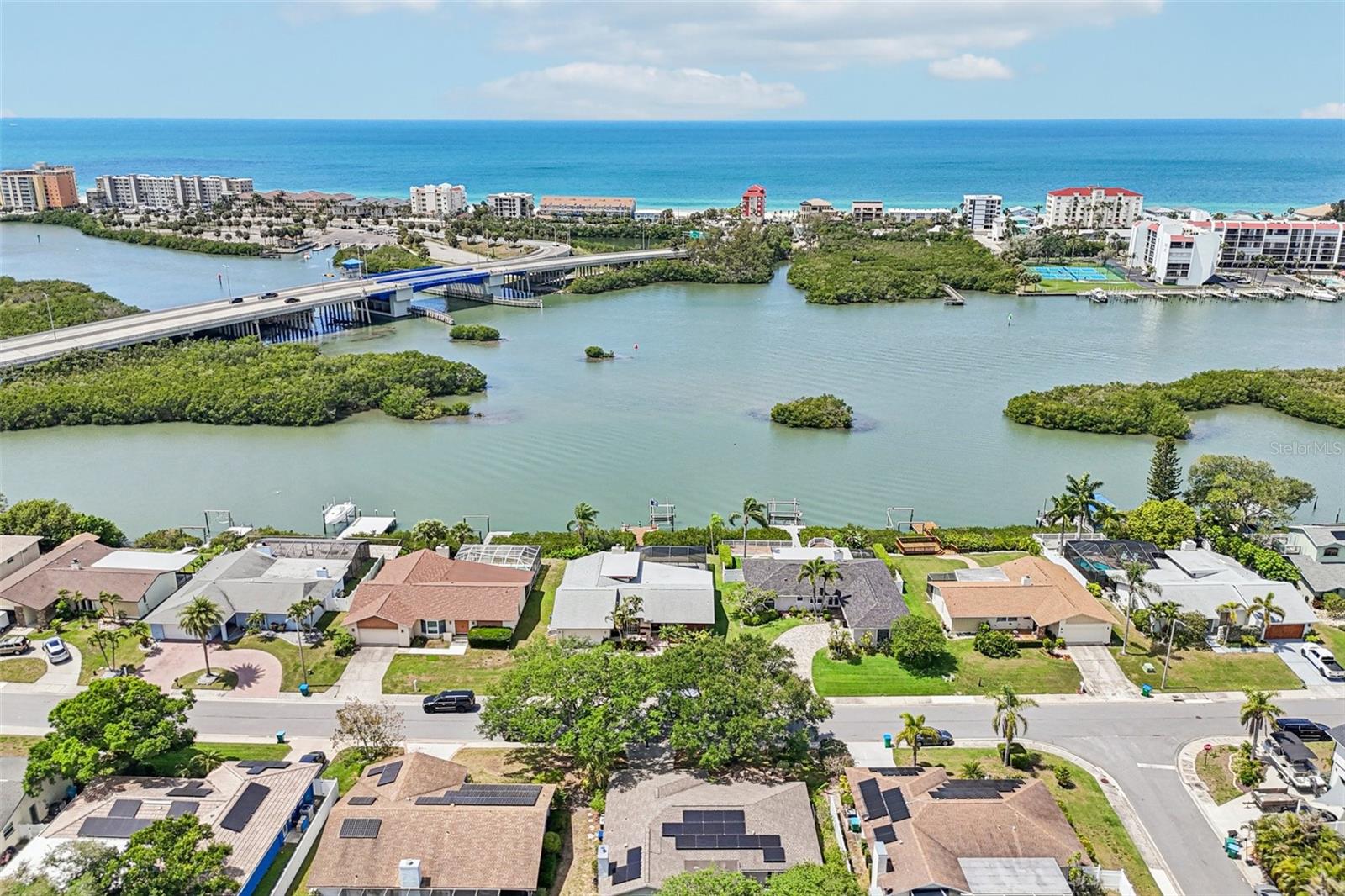 8083 BAYHAVEN DR, SEMINOLE, FL, 33776