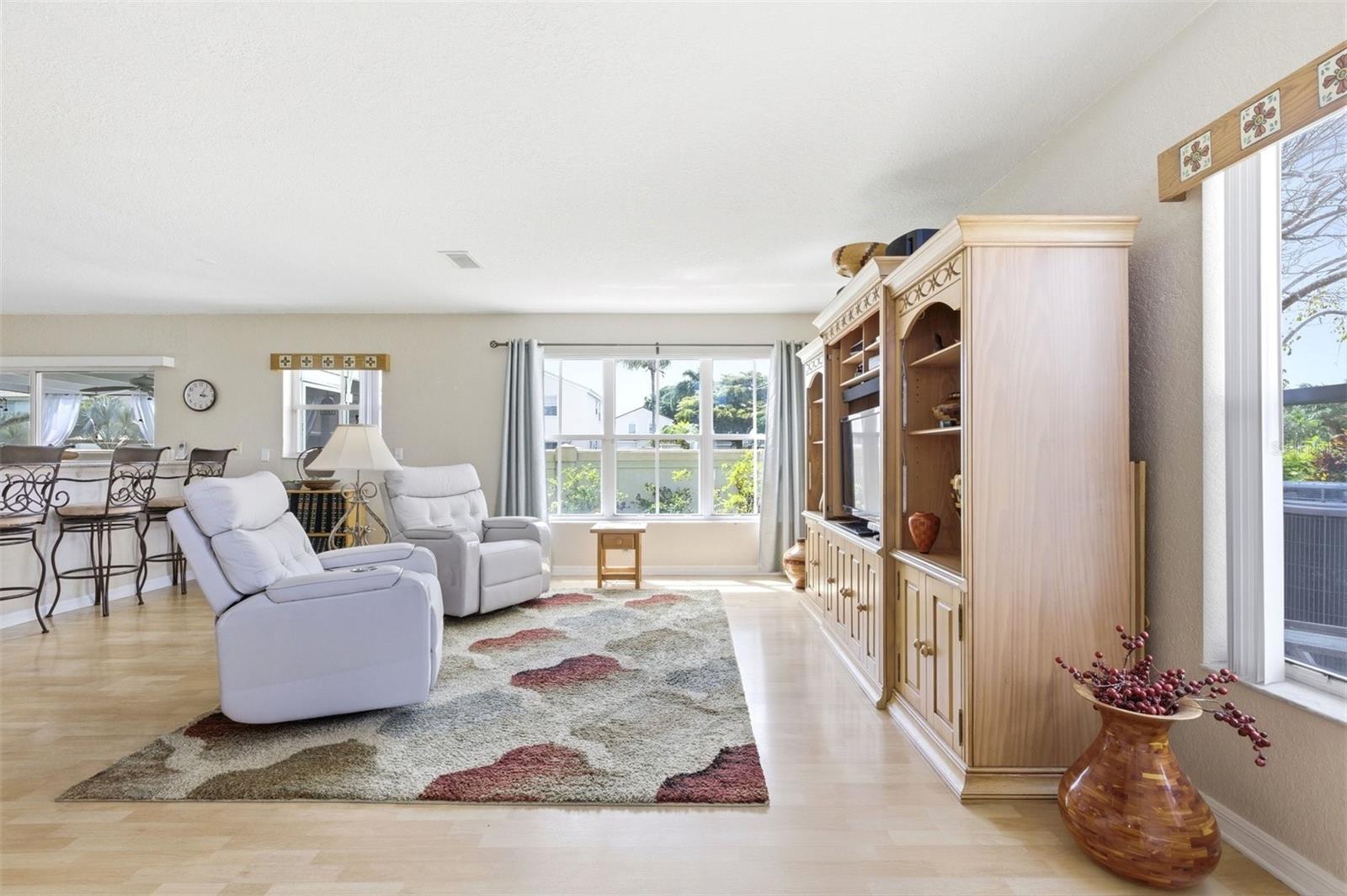 3135 SUNSET CIR, MARGATE, FL, 33063