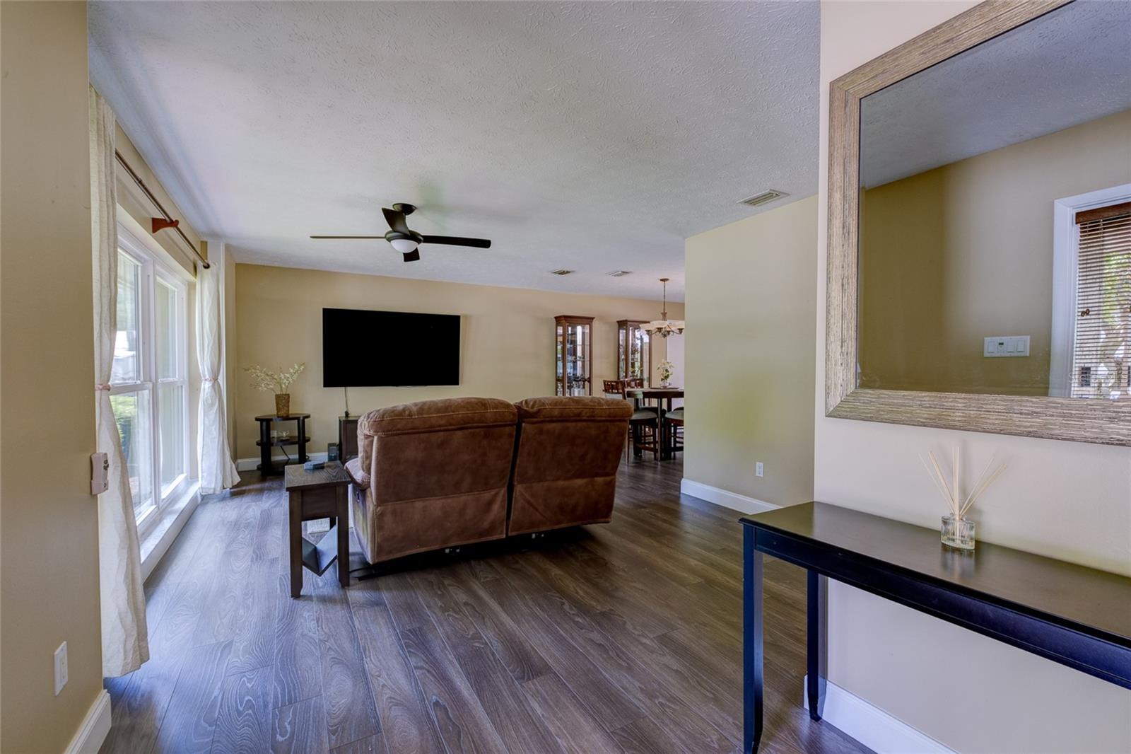 3210 TARABROOK DR, TAMPA, FL, 33618