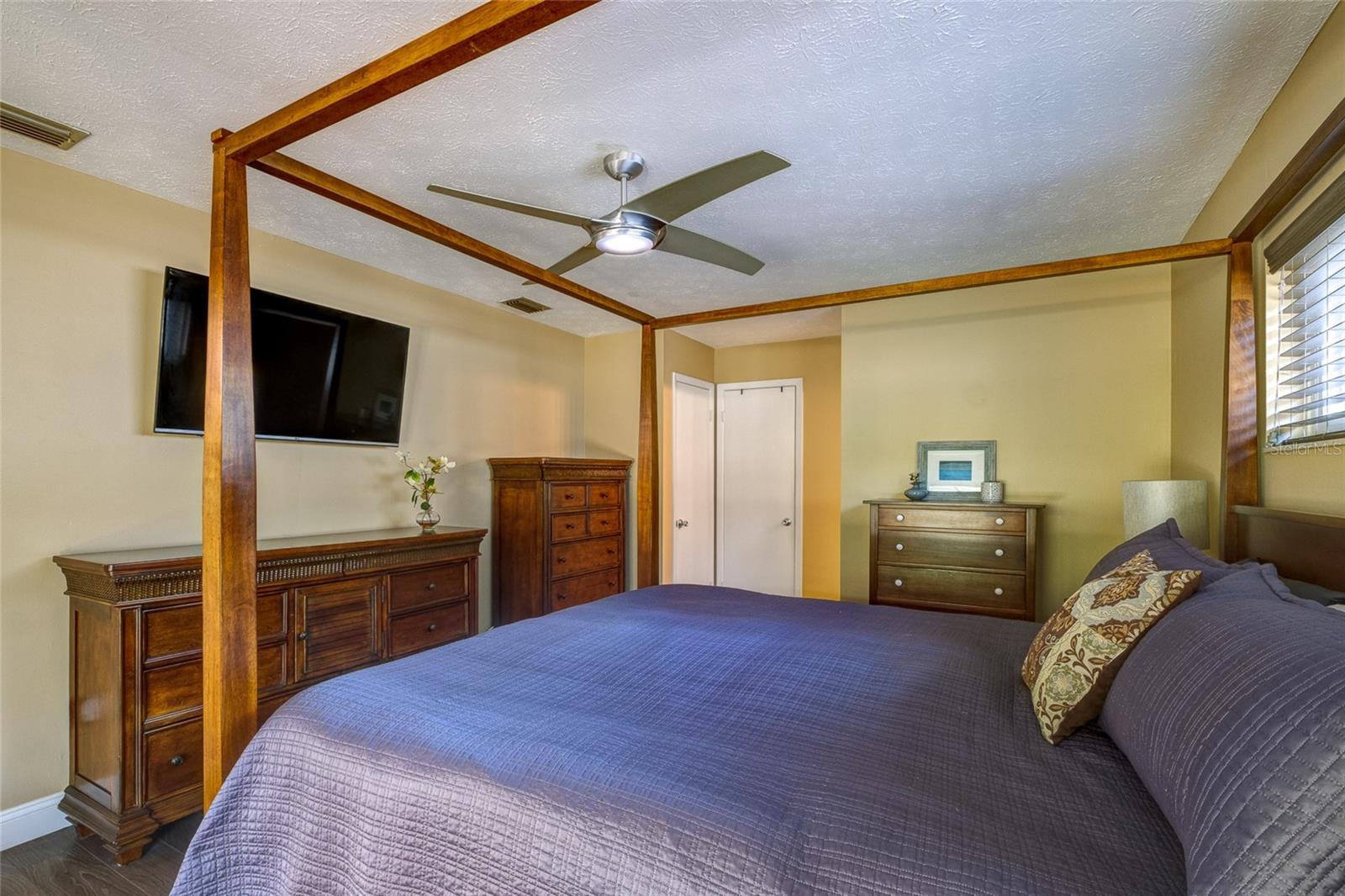 3210 TARABROOK DR, TAMPA, FL, 33618