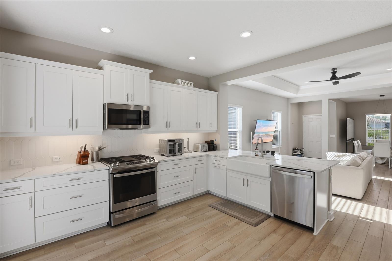 12934 TRUE BLUE CIR, BRADENTON, FL, 34211